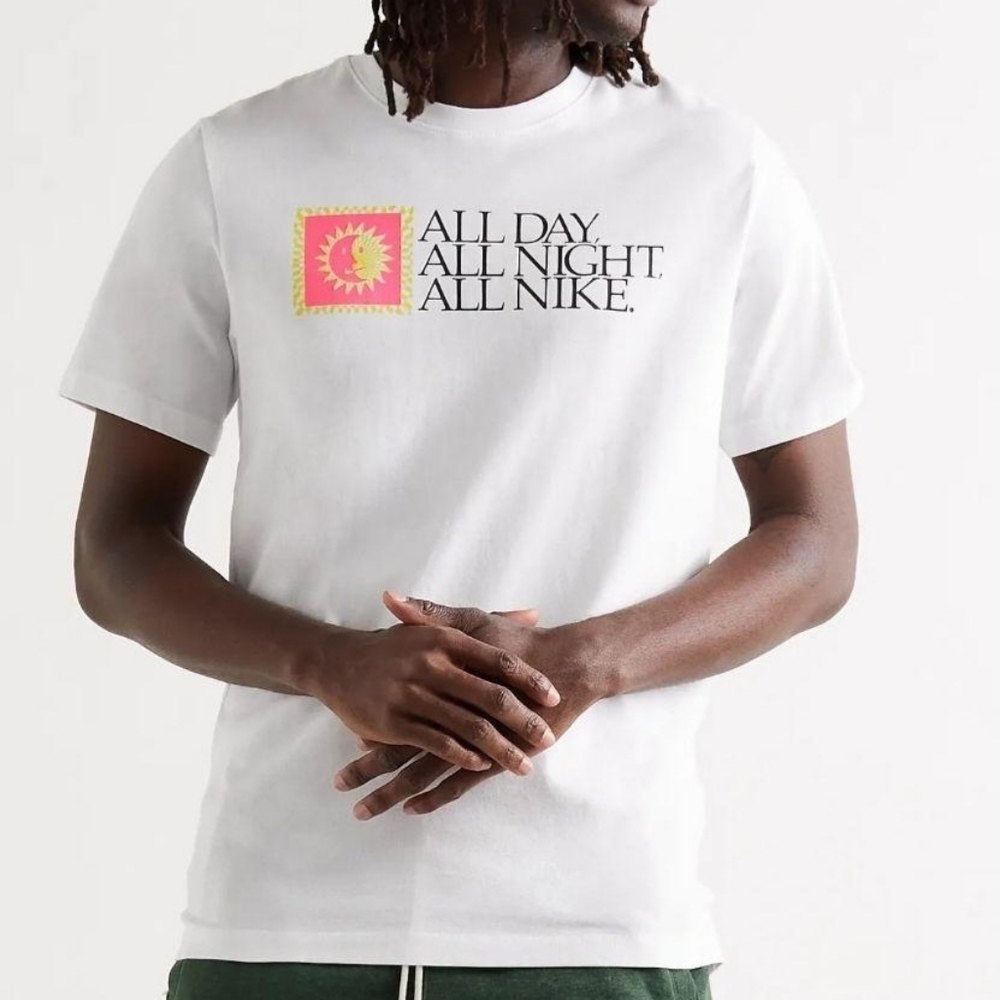 Nike White Sun Short Sleeve Graphic All Day T-Shirt M